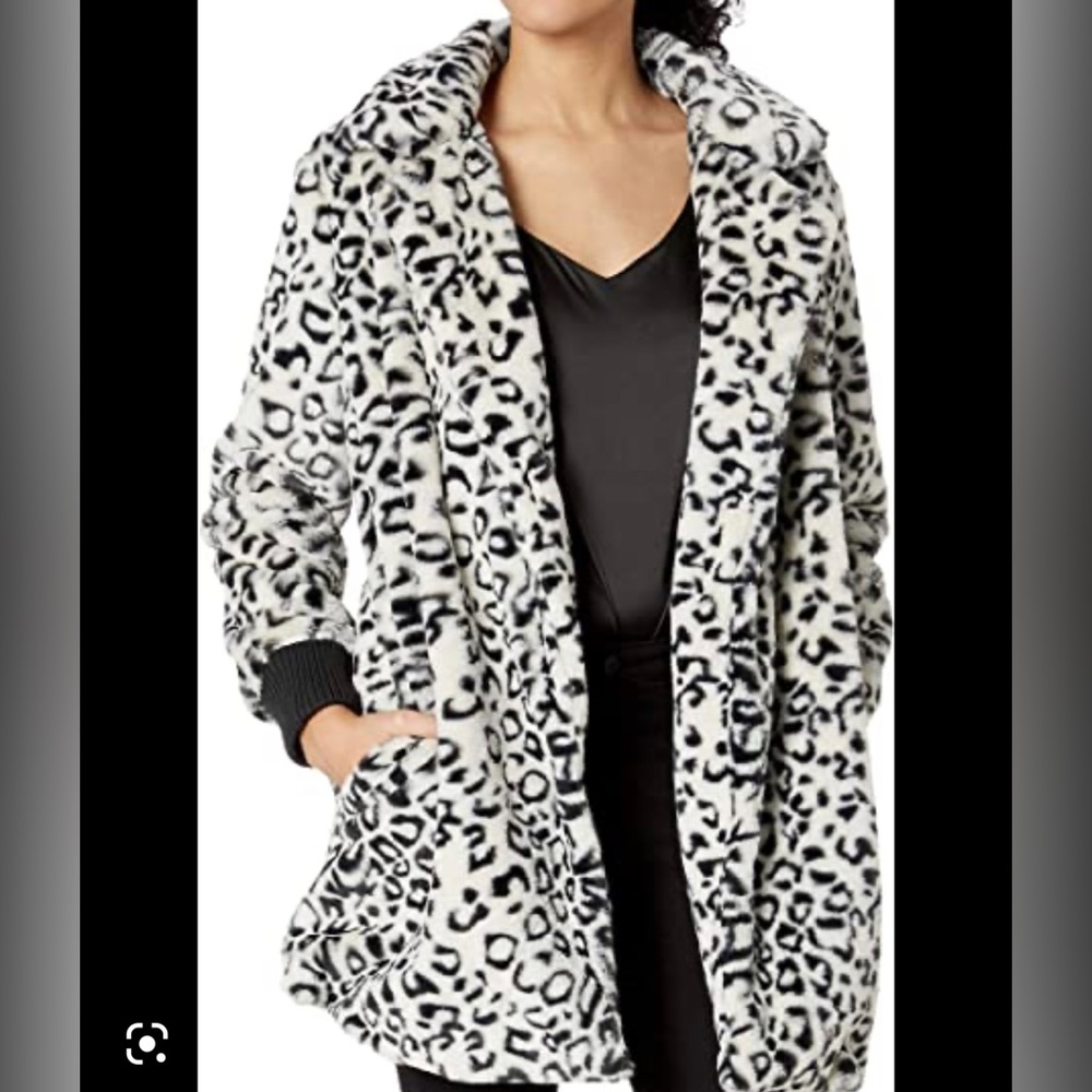 BB DAKOTA animal print coat